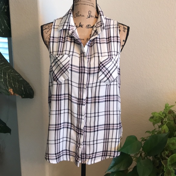 NWOT Valvet Heart. - Picture 1 of 9